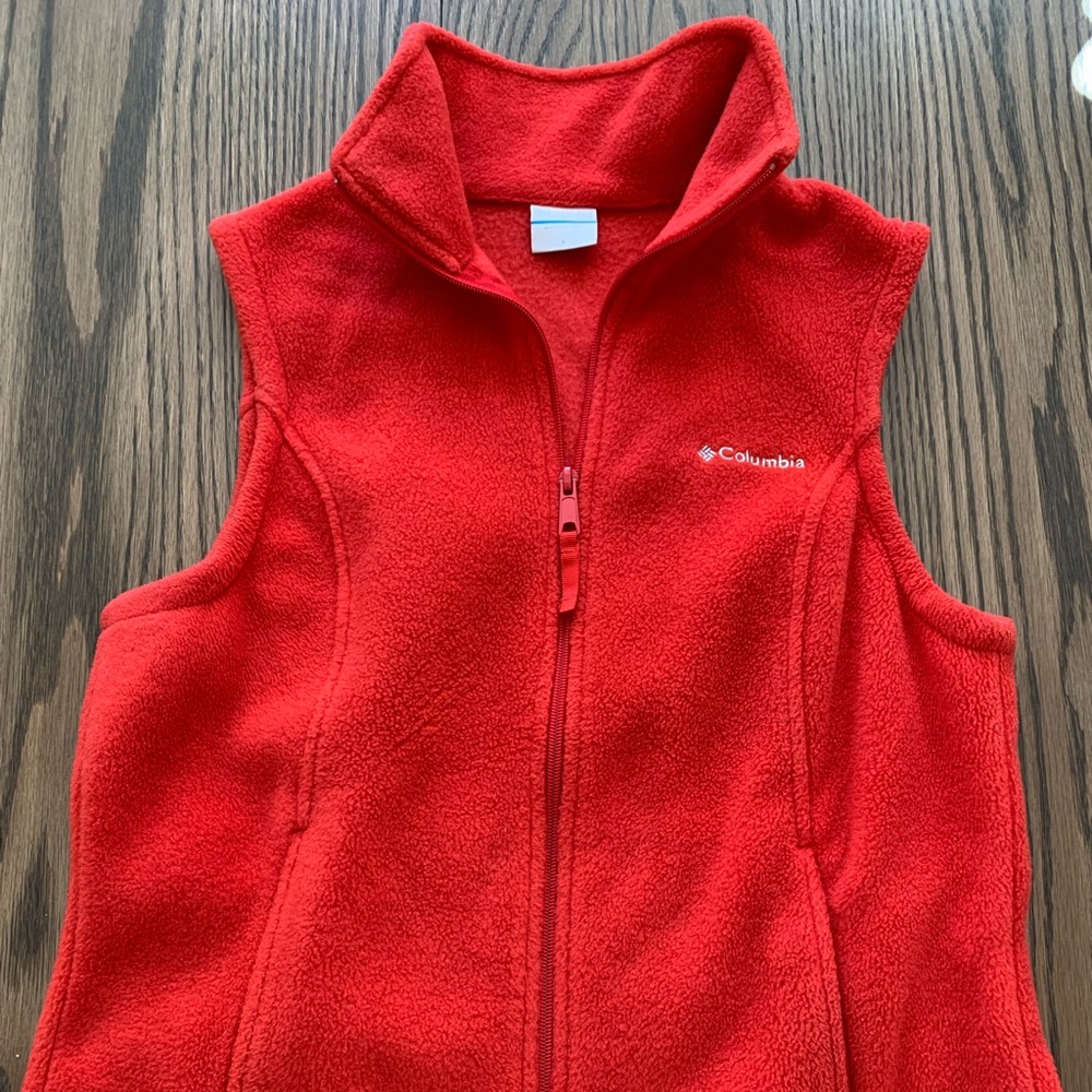 Red Columbia vest size S